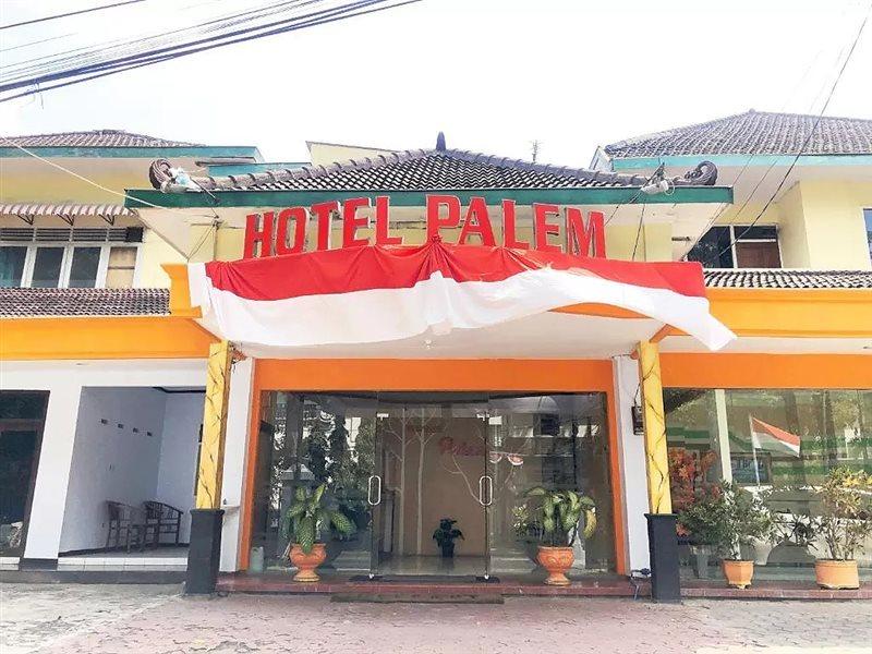 Hotel Palem 2 Syariah Malang Redpartner Eksteriør billede
