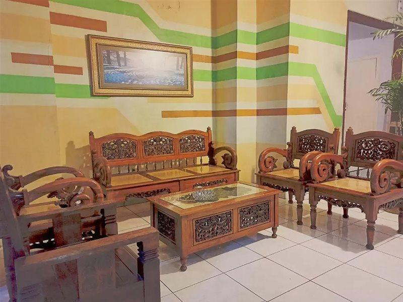 Hotel Palem 2 Syariah Malang Redpartner Eksteriør billede
